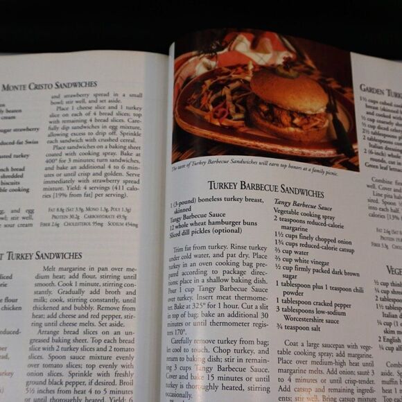 The Low-Fat Way to Cook 1993 Oxmoor House First Print Hardcover - Picture 8 of 9